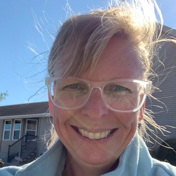 Meet your Posher, Sherry - Picture 1 of 1